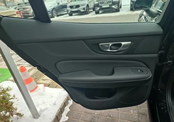 Volvo S60 cena 223700 przebieg: 10, rok produkcji 2023 z Marki małe 154